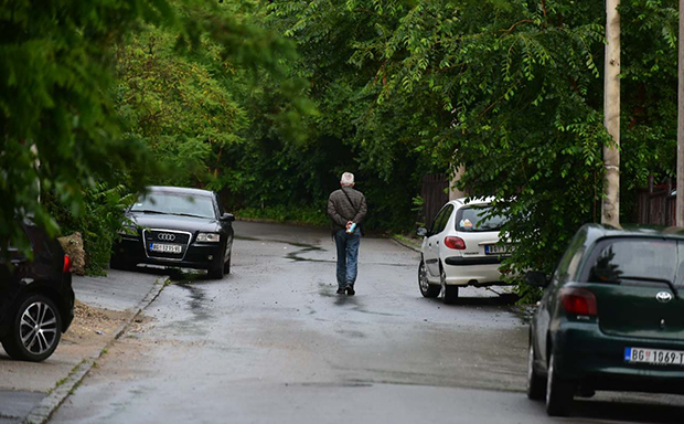 Дечак (17) ИЗБОДЕН у шуми, па рањен кренуо ка болници, пронађен крвав насред улице: Детаљи напада ножем на Звездари